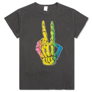 NWT Madeworn R.I.P Skull Peace Tshirt